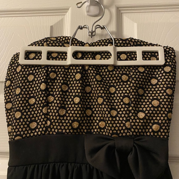 Sparkly strapless dress - Picture 2 of 3